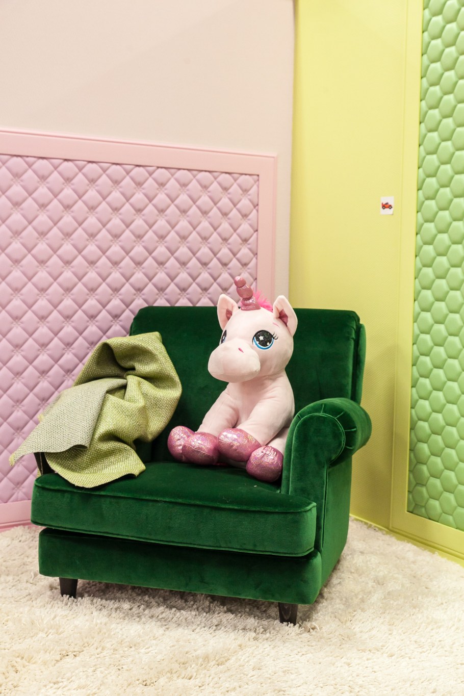 Chesterwall Textile: бархатные 3d-обои