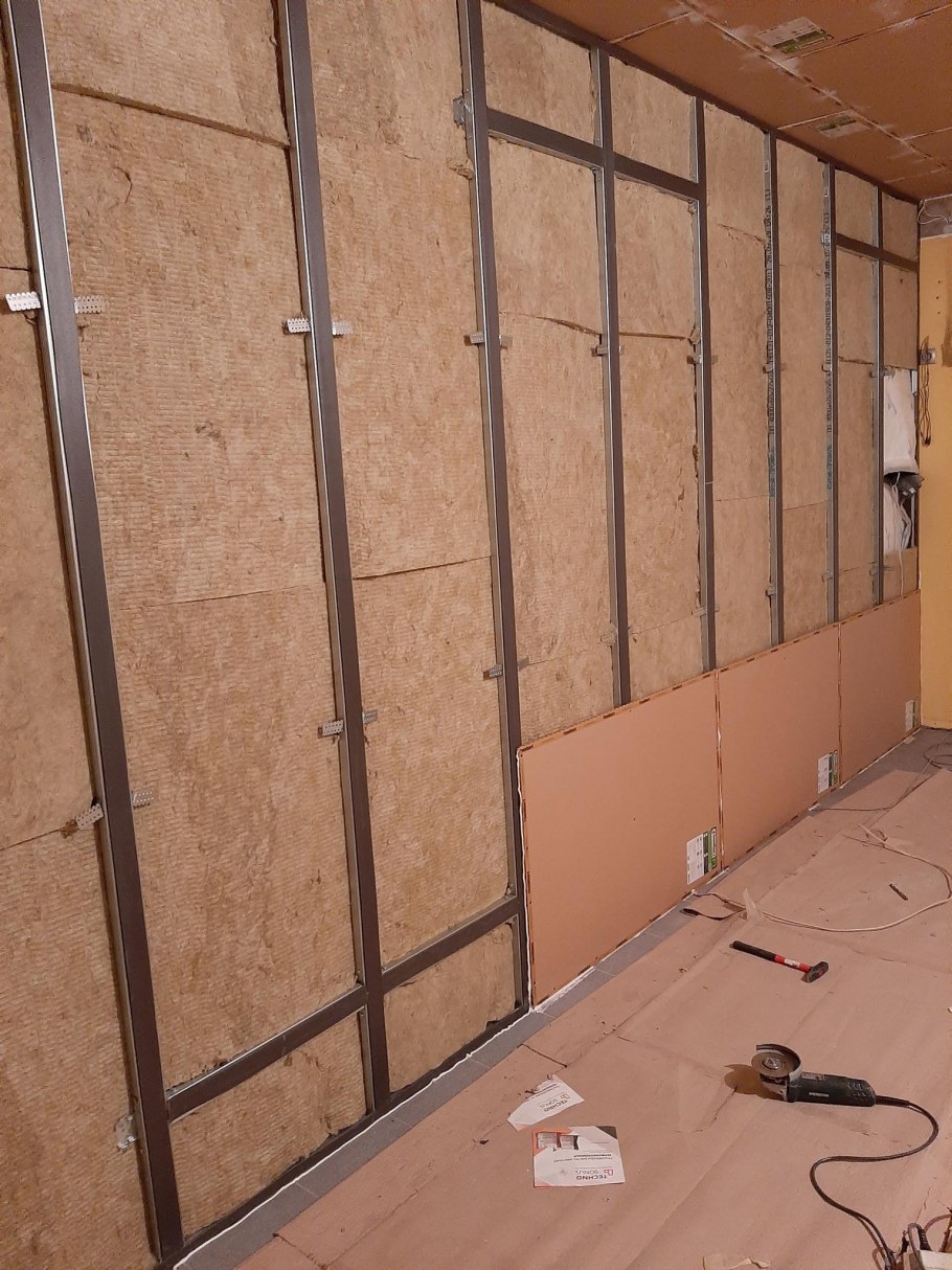 Каркас для звукоизоляции стен