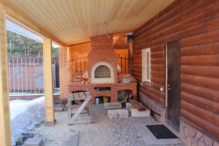 Баня с мангальной зоной