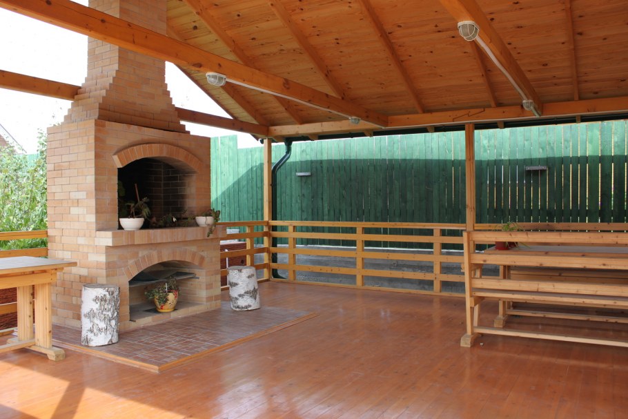 Баня с верандой и мангальной зоной