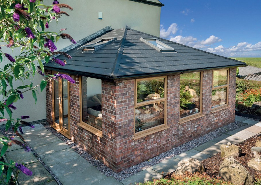 Беседка с барбекю пристроенная к дому