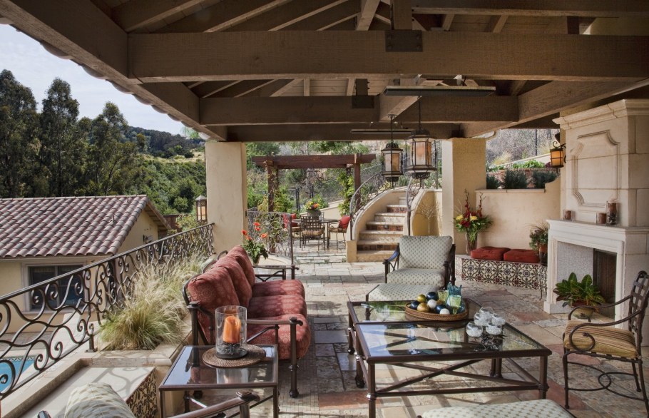 Терраса в средиземноморском стиле