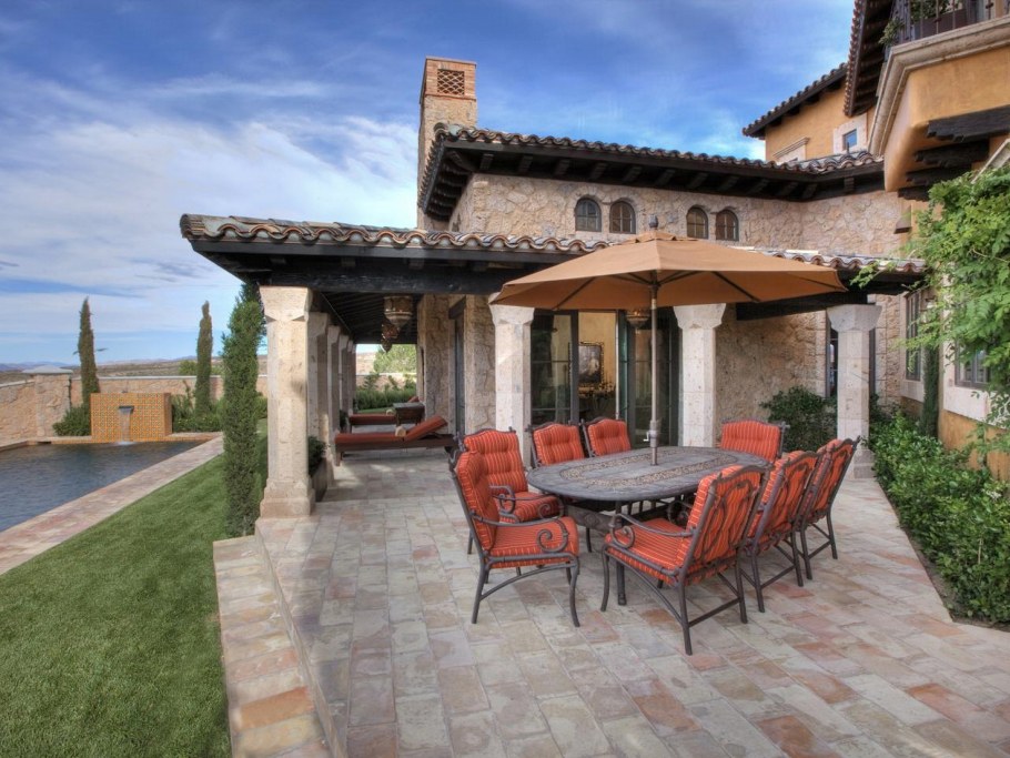 Вилла в Тосканском стиле терраса