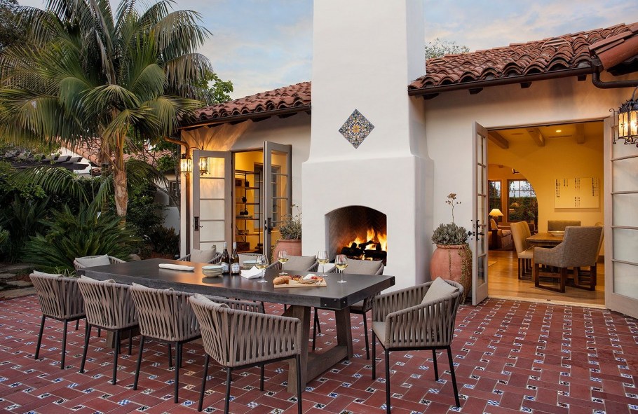 Патио внутренний дворик в Испании