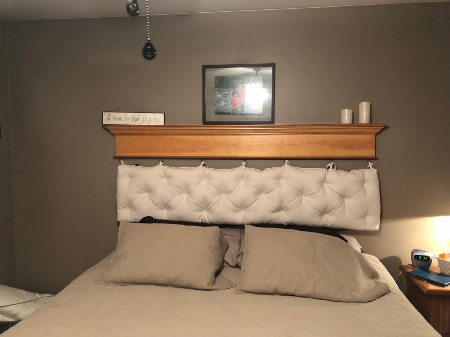 Двуспальная кровать