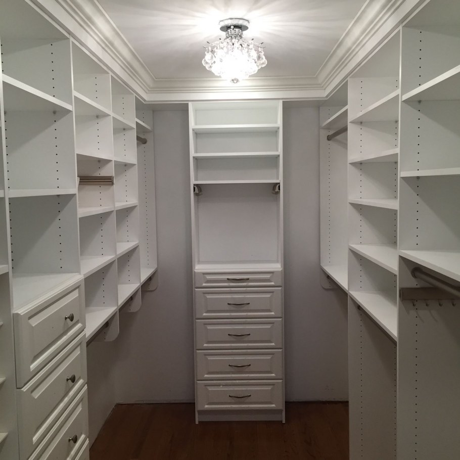 Гардеробные из гипсокартона в комнате