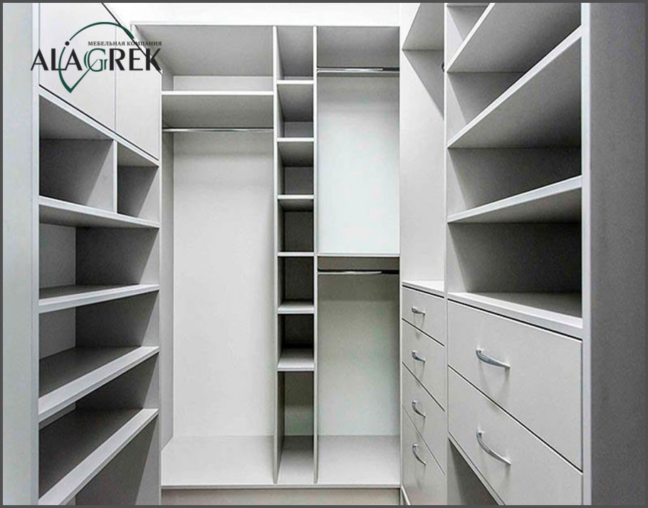 Маленькая гардеробная