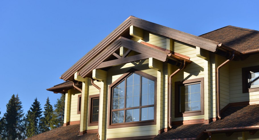 Окна в деревянном доме