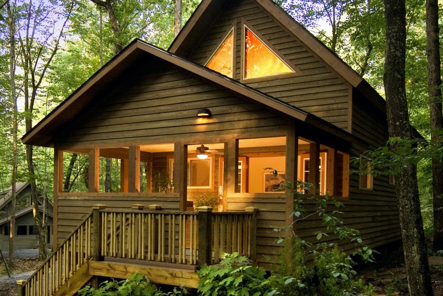 Деревянный домик мечты небольшой