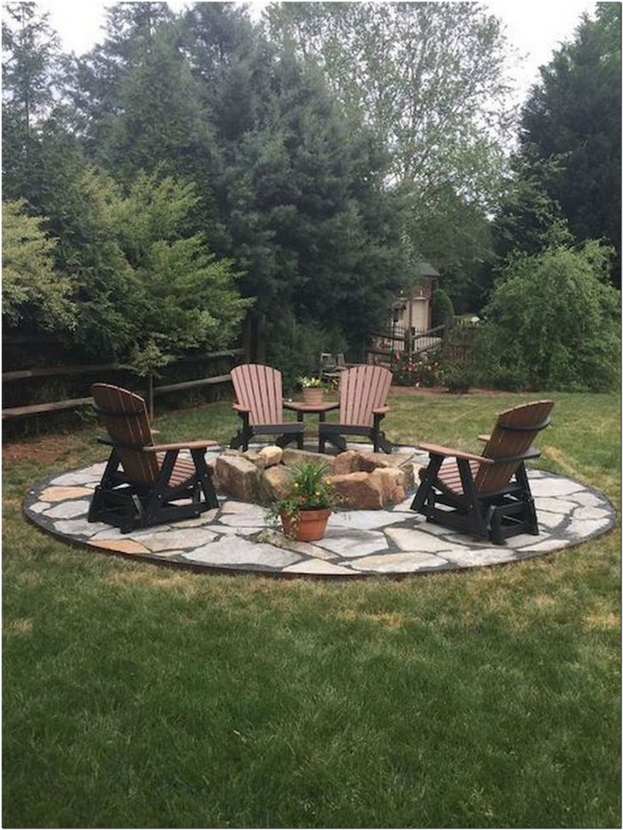 Костровая площадка на даче