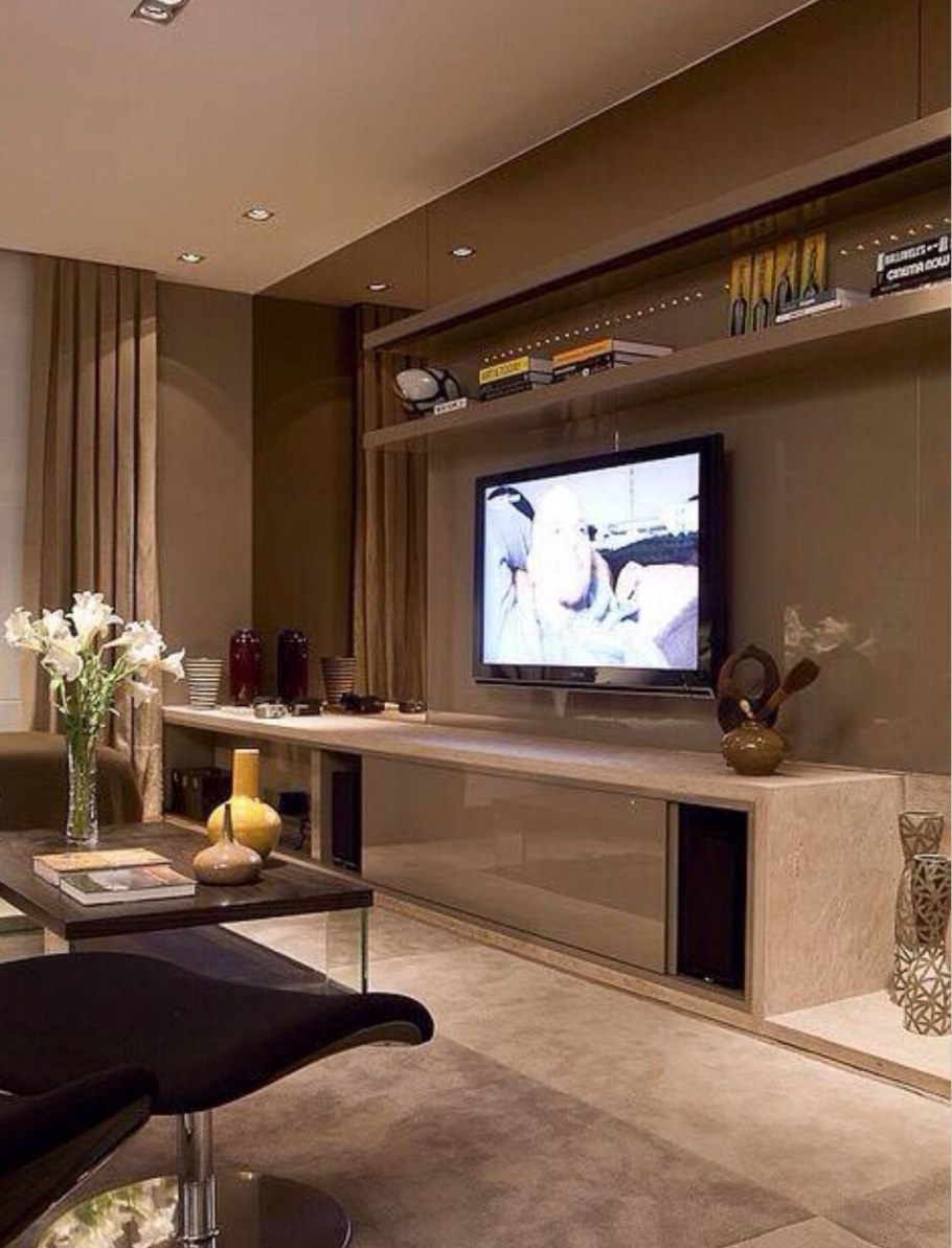 Гостиные с большим телевизором