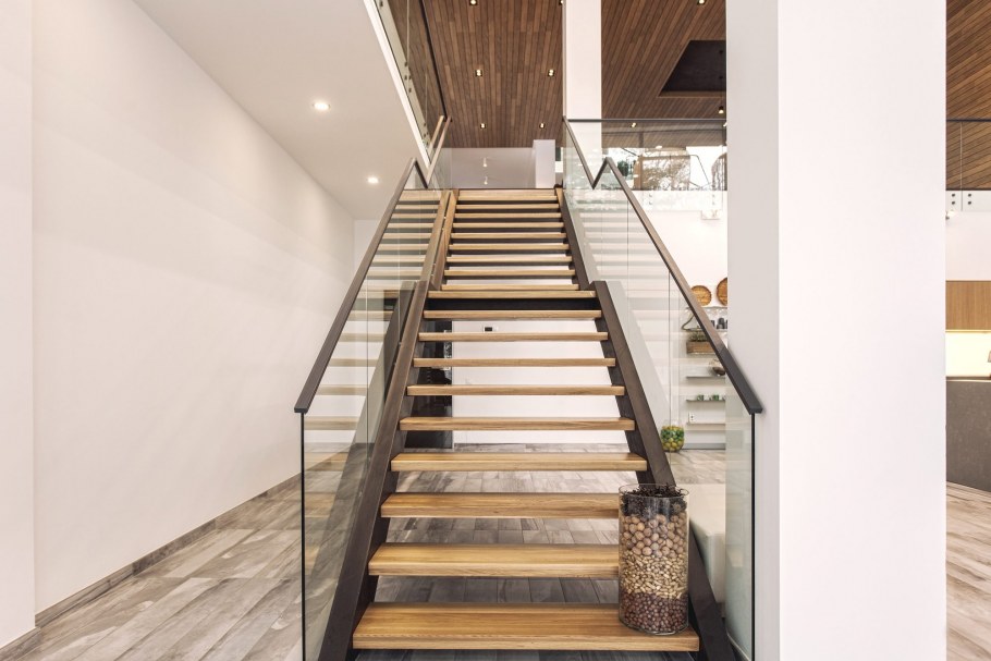 Современные лестницы в коттедже Скандинавский стиль