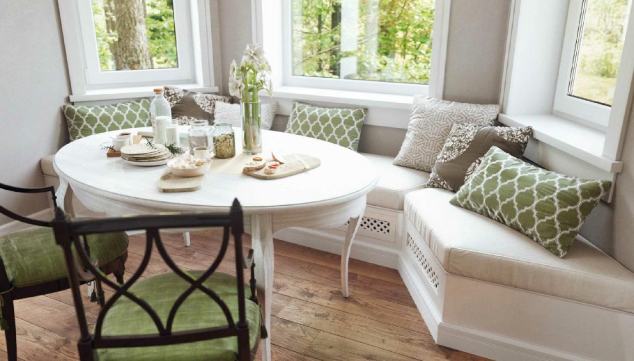 Столовая в эркере