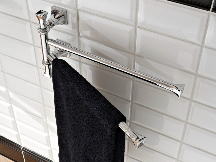 Полки полотенцедержатели для ванной в интерьере