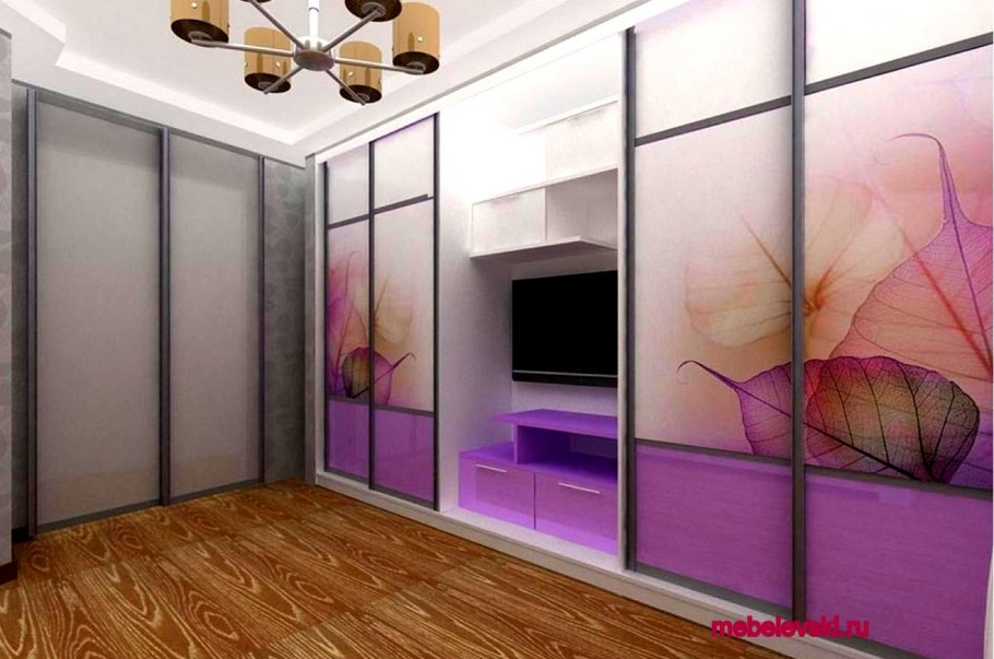 Встроенный шкаф-купе в гостиную