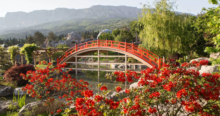 Мрия отель Крым японский сад