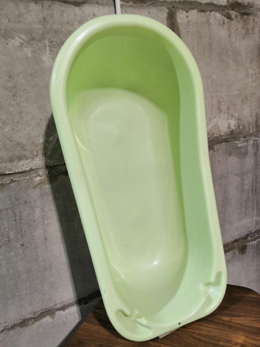 Ванна чугунная в плохом состоянии