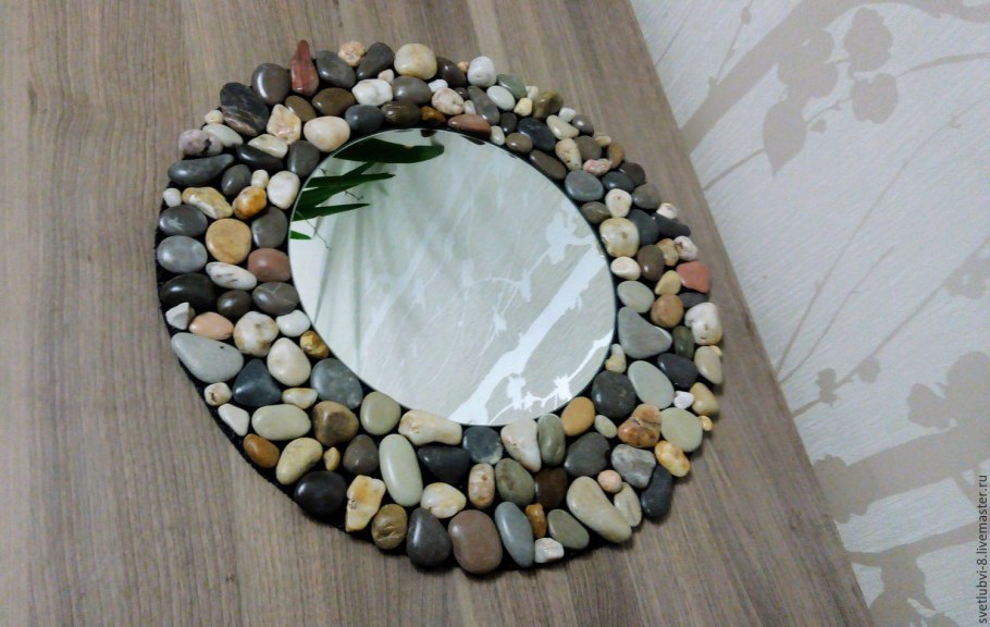 Украшения из гальки