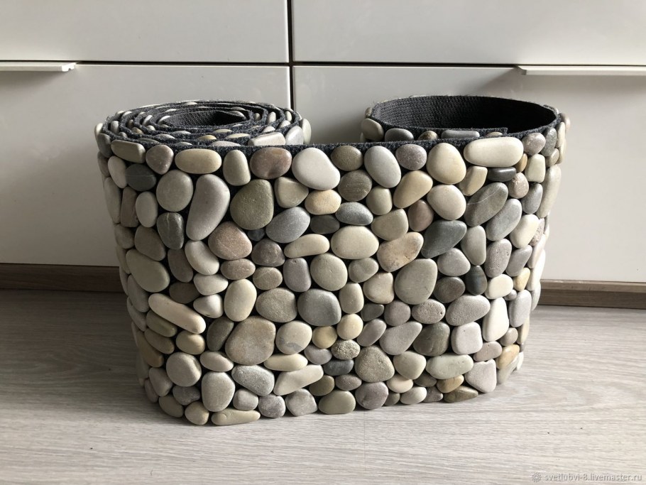 Декор с морскими камнями