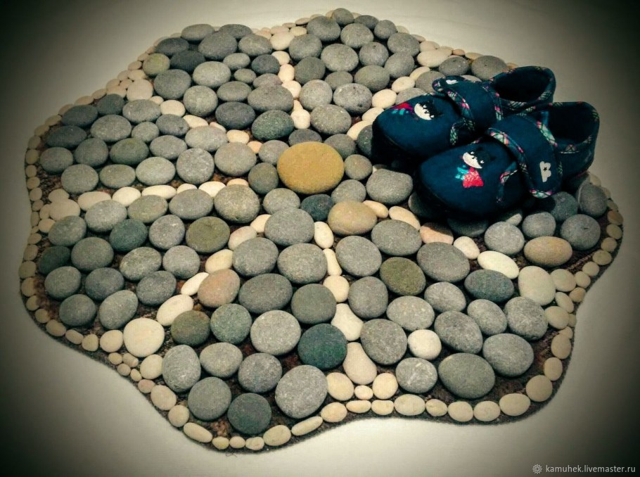 Изделия из морской гальки