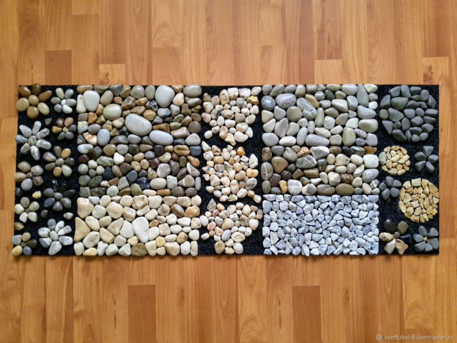 Ковер из камней
