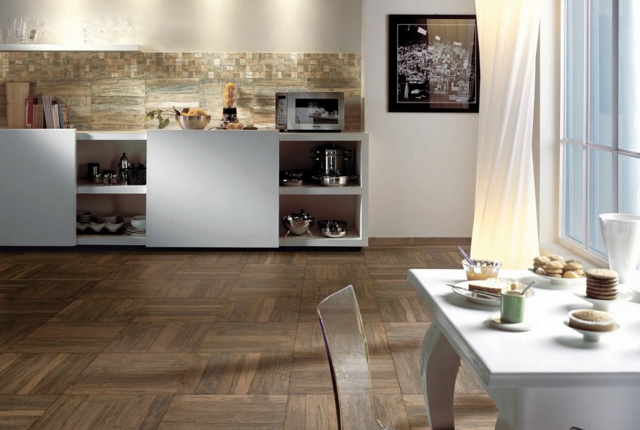 Плитка и ламинат на кухне