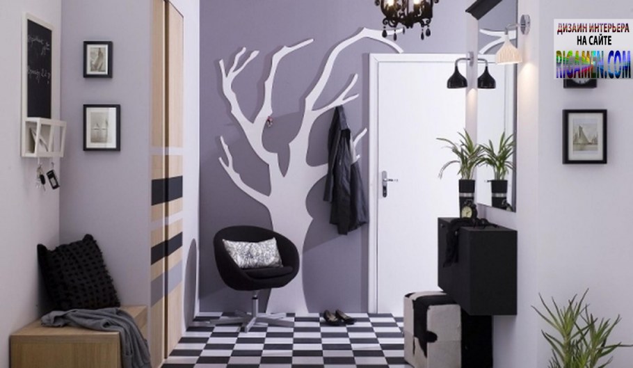 Черно белый кафель в прихожей