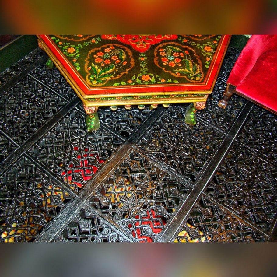 Чугунная плитка Лилия