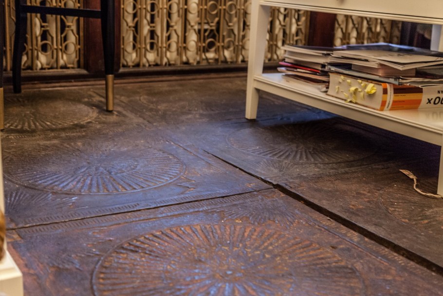 Деревянный пол старинный