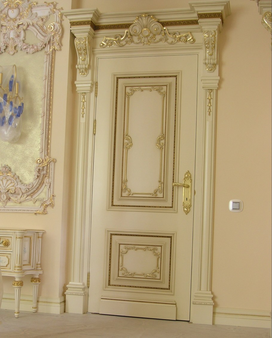 Двери в стиле рококо