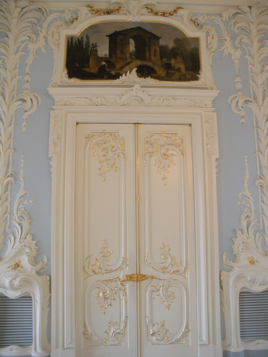 Двери в стиле Барокко и рококо