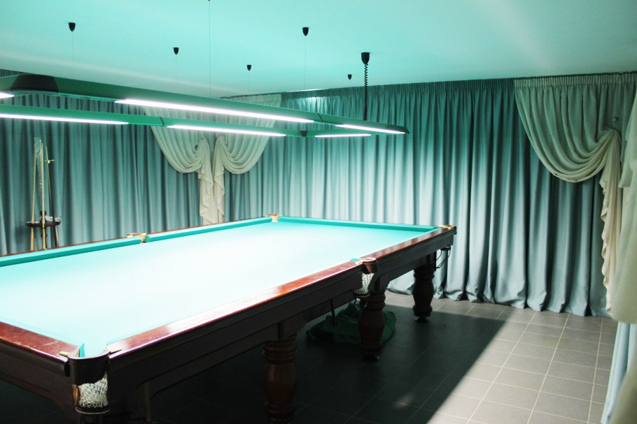 Шторы в бильярдную