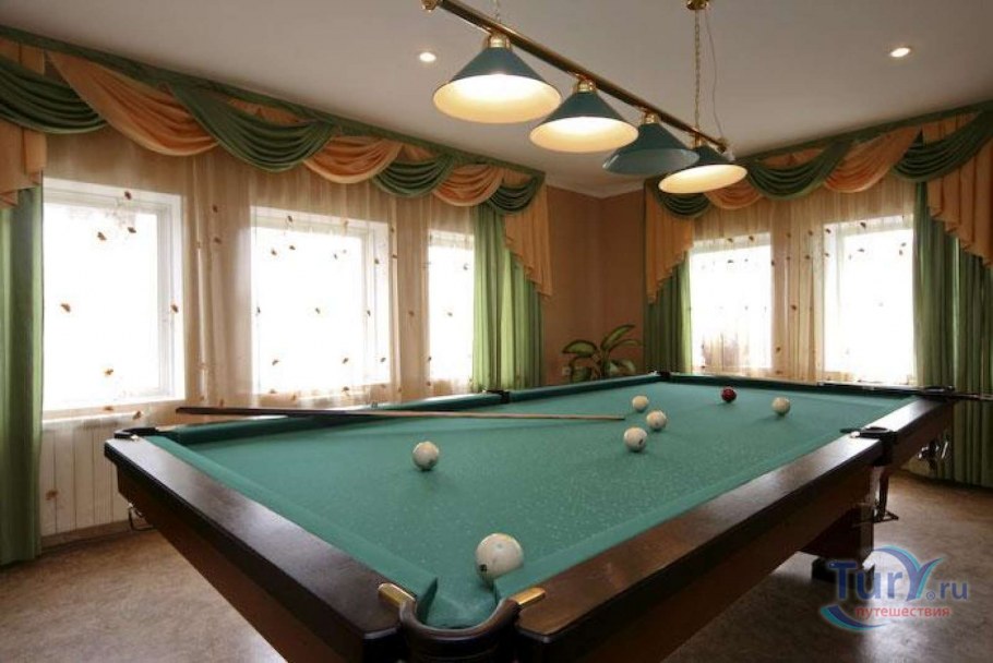 Шторы для бильярдной