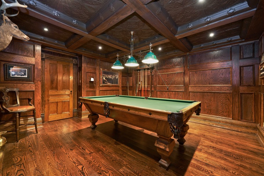 Шторы в бильярдную