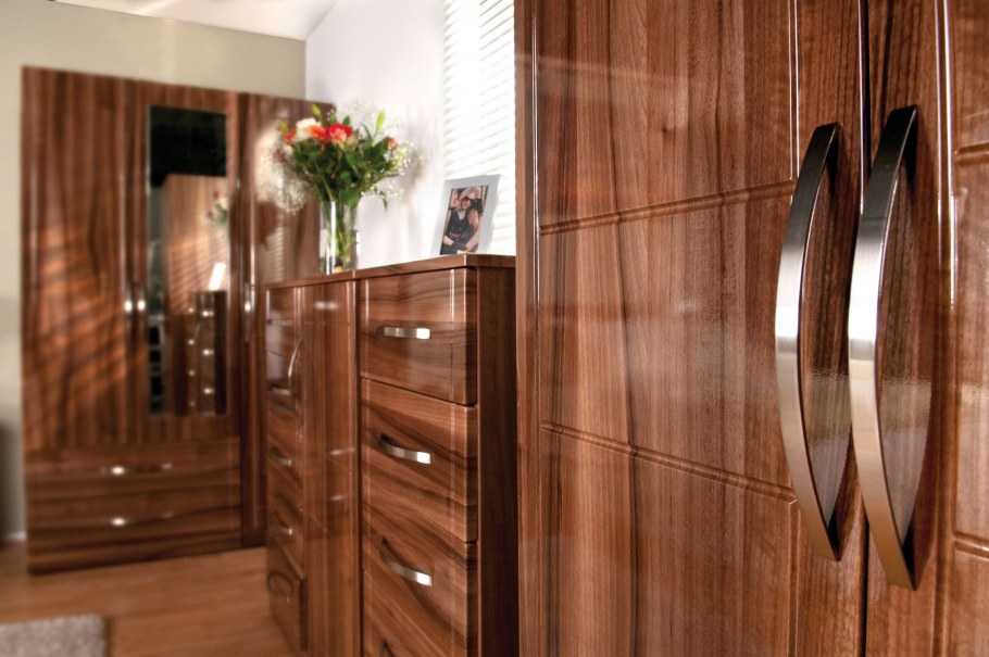 Мебель шпон американский орех