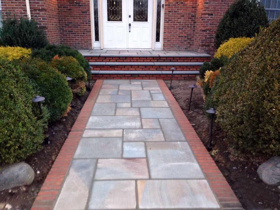 Дорожка от крыльца