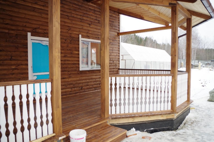 Веранда из имитации бруса