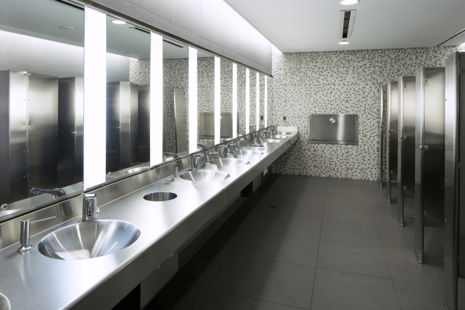 Туалет в торговом комплексе