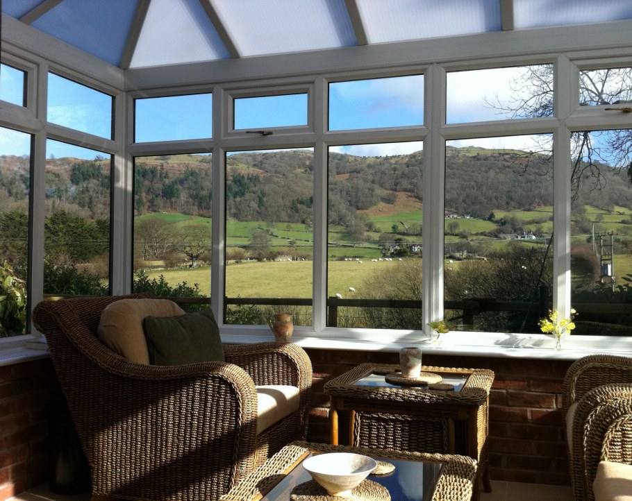 Веранда с панорамными окнами