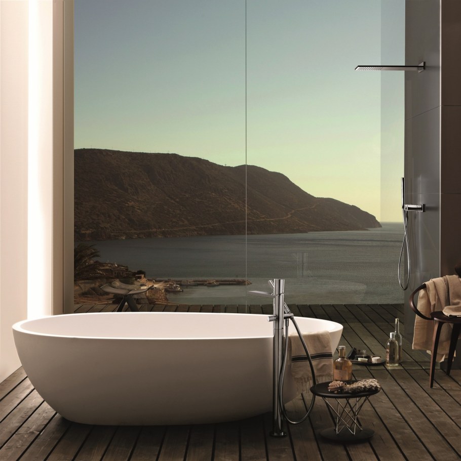 Декоративное окно в ванной