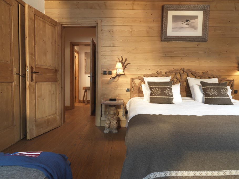 Двери в стиле Шале