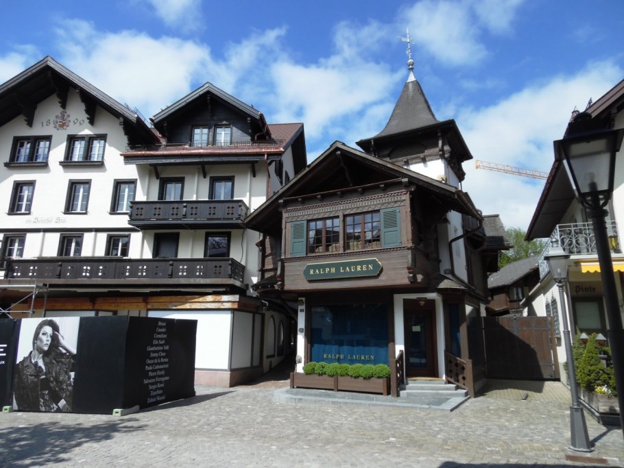 Баня в стиле Шале