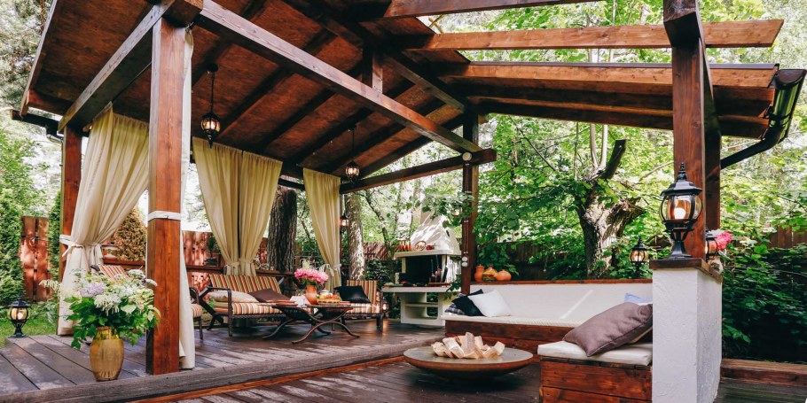 Веранда в стиле бунгало