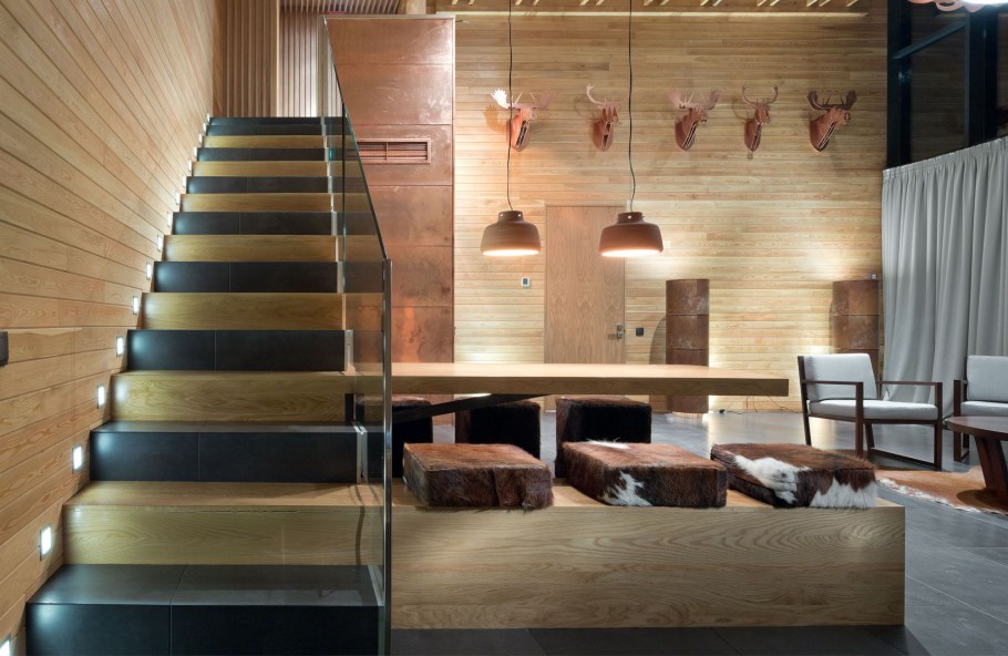 Лестничный пролет в стиле Шале