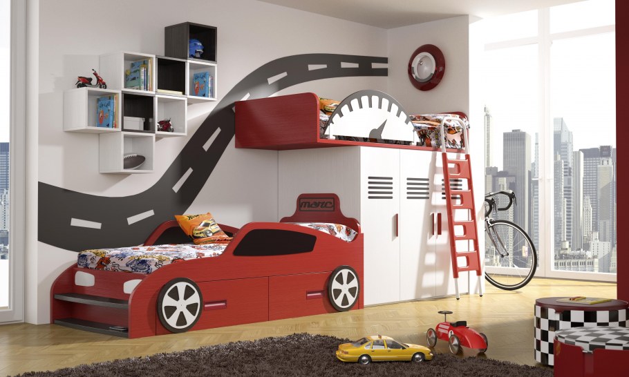 Детский уголок кровать машина