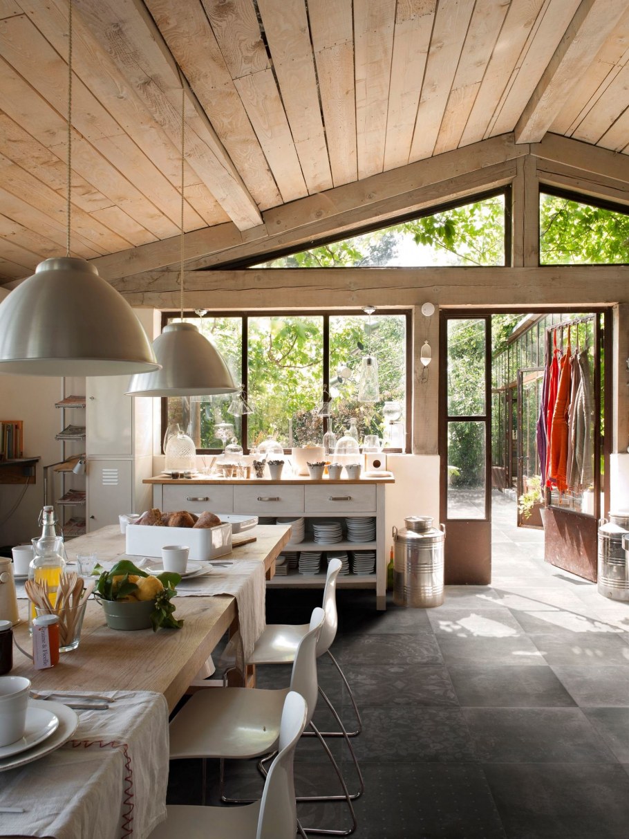 Летняя кухня в деревенском стиле