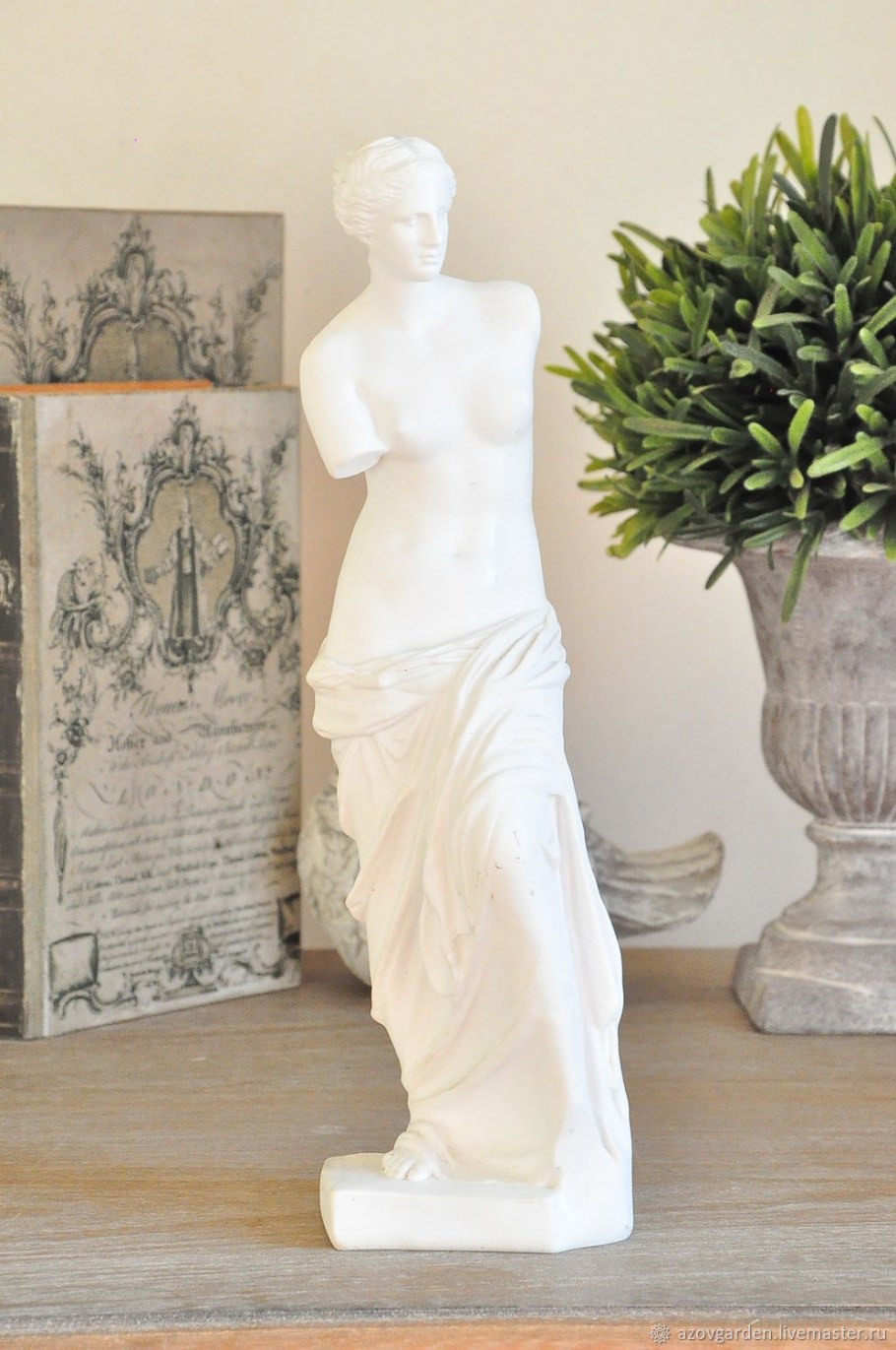 Статуэтка Венера в интерьере