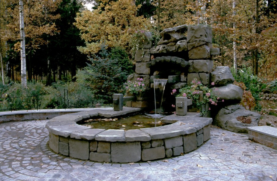 Водопадик из дикого камня