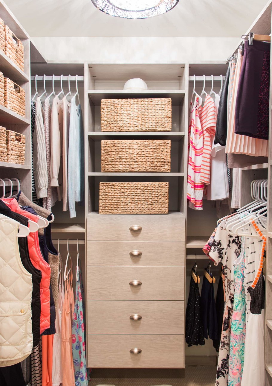 Простая гардеробная