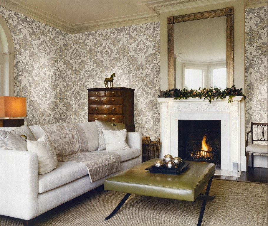 Дамаск в интерьере гостиной